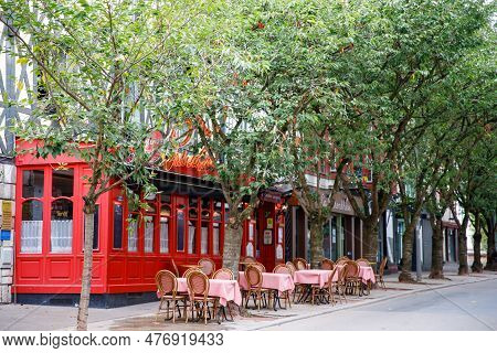 Rouen, France - August 21, 2022: Cityscape Of Rouen. Rouen In Northern France On River Seine - Capit