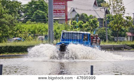 Pahimmat tulvat Nakhon Pathom, Thaimaa
