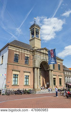 Harderwijk, Netherlands - May 22, 2022: Historic Town Hall Building At The Market Square Of Harderwi