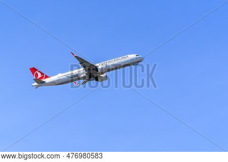 Barcelona, ​​spain; March 12, 2023: Airbus A321 Plane Of The Turkish Airlines Company, Taking Off Fr