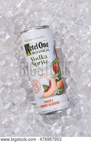 Irivne, California - 29 May 20223: A Can Of Ketel One Botanical Vodka Spritz Peach And Orange Blosso