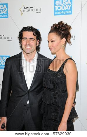 Dario Franchitti and wife Ashley Judd at the USA Today Hollywood Hero Gala honoring Ashley Judd,  Montage Hotel, Beverly Hills, CA.  11-10-09