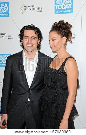Dario Franchitti and wife Ashley Judd at the USA Today Hollywood Hero Gala honoring Ashley Judd,  Montage Hotel, Beverly Hills, CA.  11-10-09