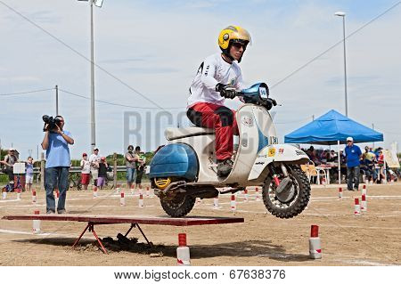 Vespa Gymkhana