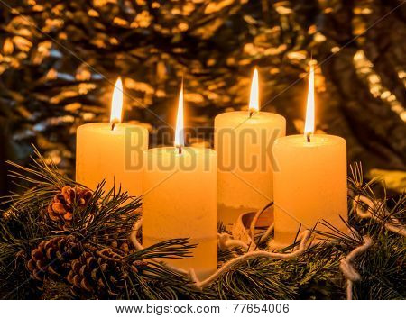 an advent wreath for christmas ensures romatinsche mood in the silent advent.