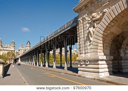 Pont De Bir-hakeim