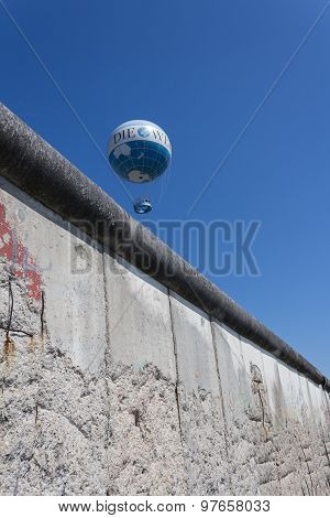 hot air balloon, berlin wall, germany
