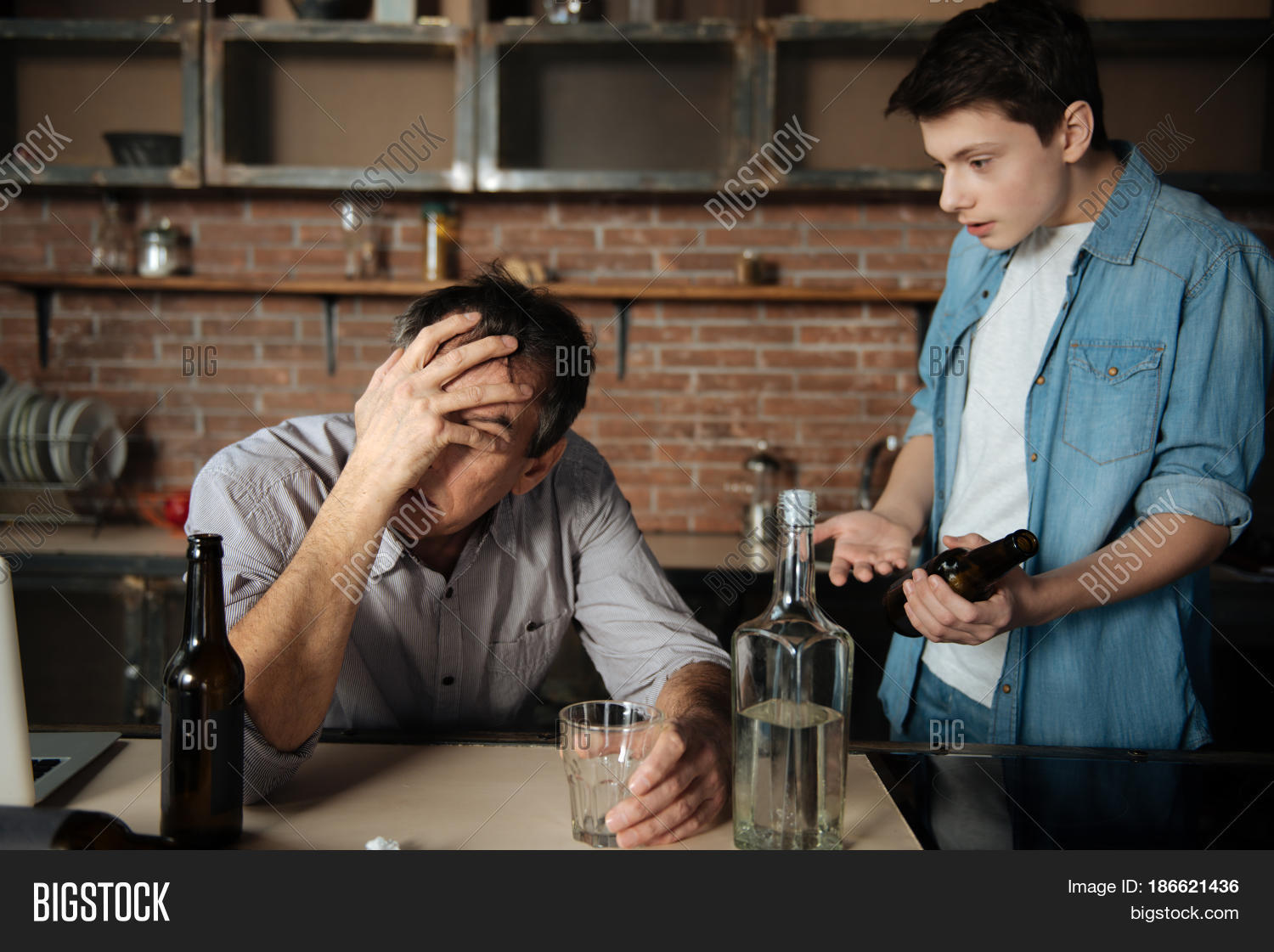 Felling 图片和照片（免费试用） | Bigstock