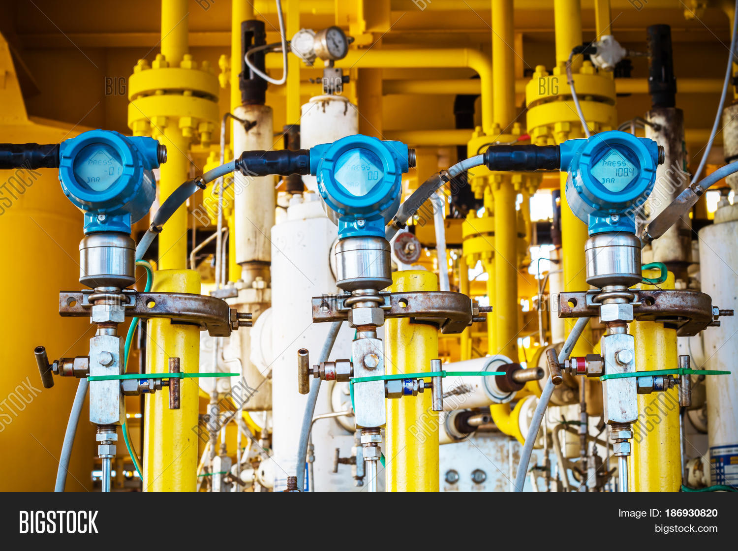 Pressure Transmitter Image & Photo (Free Trial) Bigstock