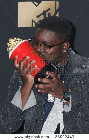 LOS ANGELES - MAY 7:  Lil Rel Howery at the MTV Movie and Television Awards on the Shrine Auditorium on May 7, 2017 in Los Angeles, CA