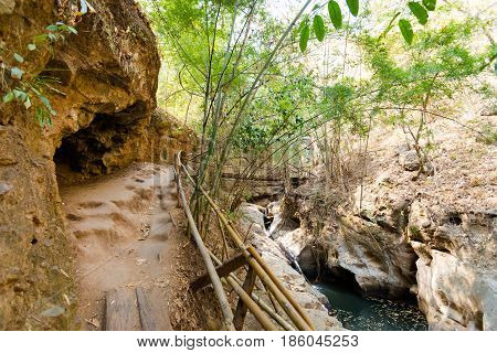 Thai Pai Pam Bok Waterfall