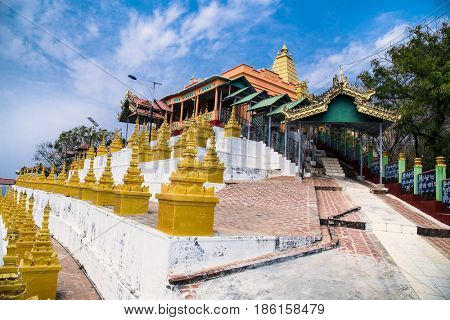  U Min Thonze pagoda in Sagaing at Mandalay hill , Myanmar.(Burama)