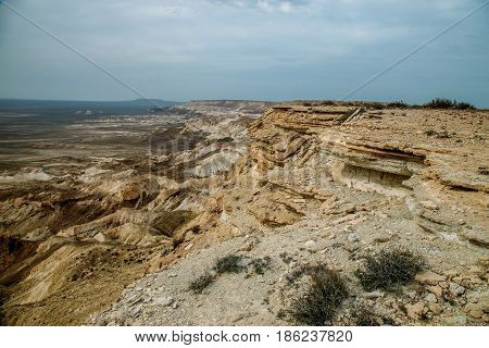 The break at the edge of the plateau of Ustyurt, cliffs, chinks, Kazakhstan