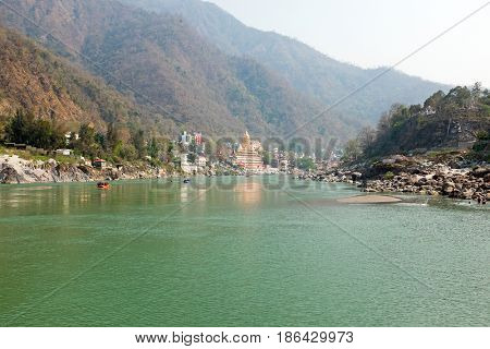 Laxman Jhula at the Ganga in India