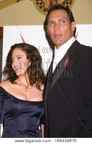 LOS ANGELES - DEC 9:  Jennifer Lopez, Jimmy Smits at the 1995 NCLR Bravo Awards at the Unknown Location on December 9, 1995 in Los Angeles, CA