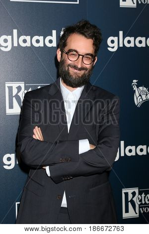 LOS ANGELES - APR 1:  Jay Duplass at the 28th Annual GLAAD Media Awards at Beverly Hilton Hotel on April 1, 2017 in Beverly Hills, CA