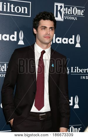 LOS ANGELES - APR 1:  Matthew Daddario at the 28th Annual GLAAD Media Awards at Beverly Hilton Hotel on April 1, 2017 in Beverly Hills, CA