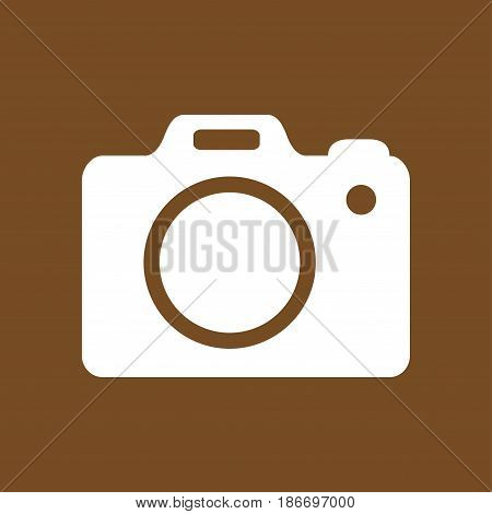 Photo camera symbol. DSLR camera sign icon. Digital camera. Flat design style.