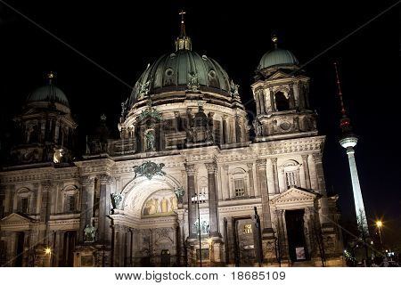 Berliner Dom и телевизионная башня