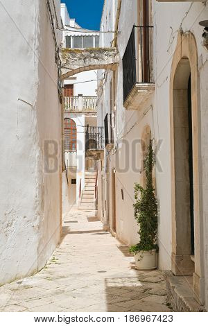 Characteristic alleyway of Locorotondo. Puglia. Southern Italy.