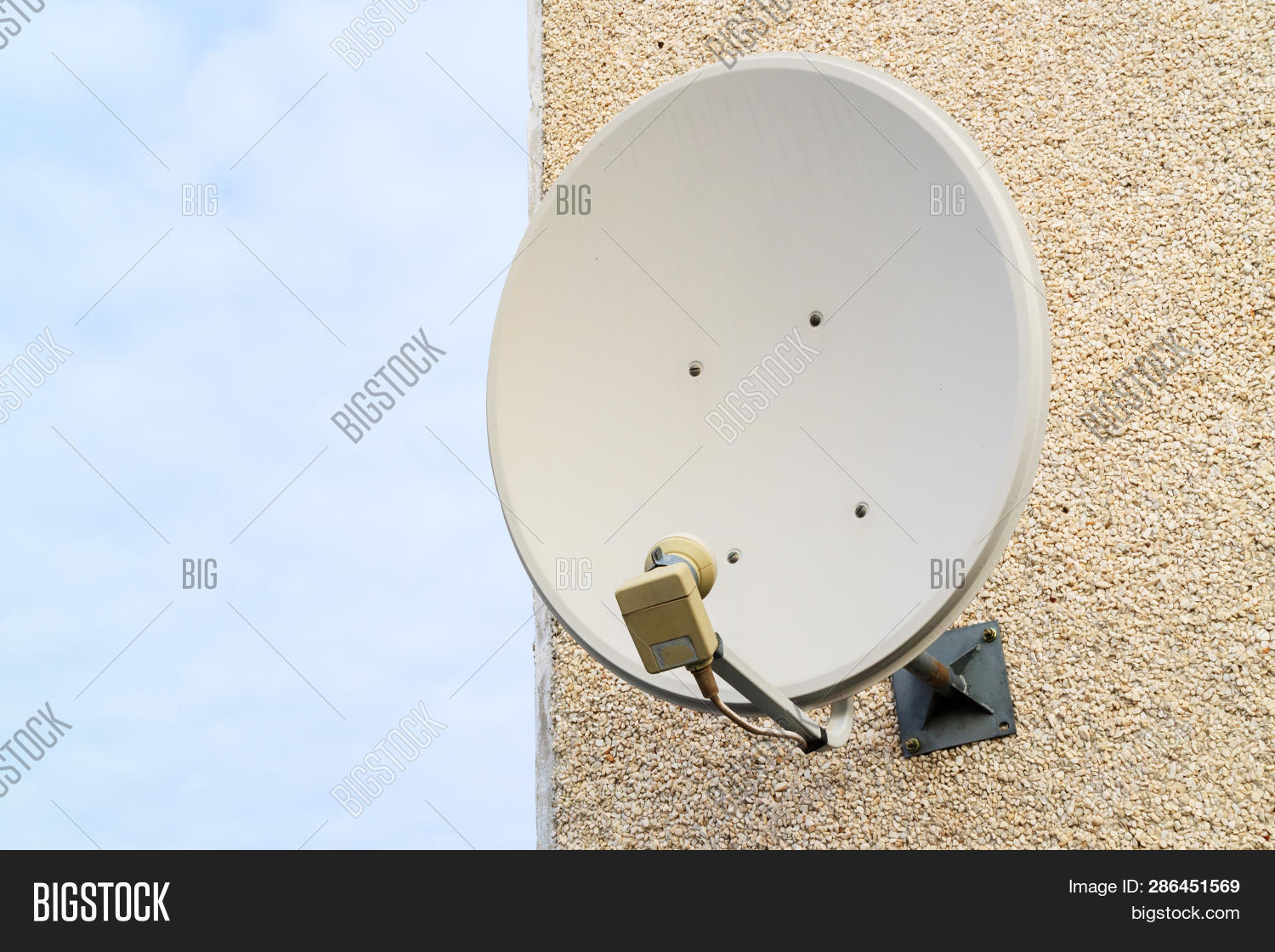 [View 34+] Old Satellite Dish Tv Antenna