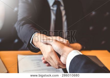 Shaking Hands Business People Greeting New Colleagues While Job Interviewing Shaking Hands Meeting P