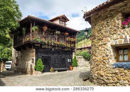 Barcena Mayor, Cabuerniga Valley, With Typical Stone Houses Is One Of The Most Beautiful Rural Villa