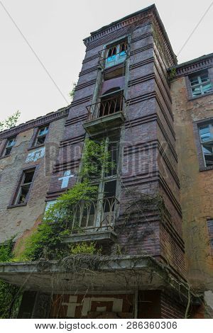 Ruins Of Beelitz-heilstätten Lost Place Berlin Brandenburg;