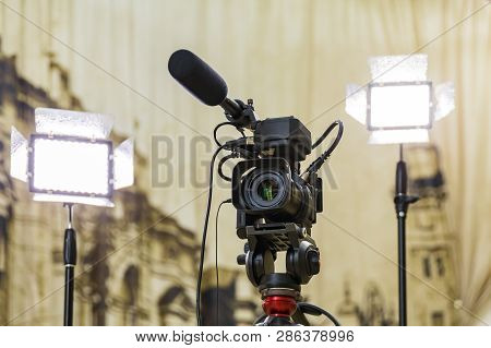 Shooting A Report In The Interior. Video Equipment: Camera, On-camera Microphone Gun, Led Lighting D