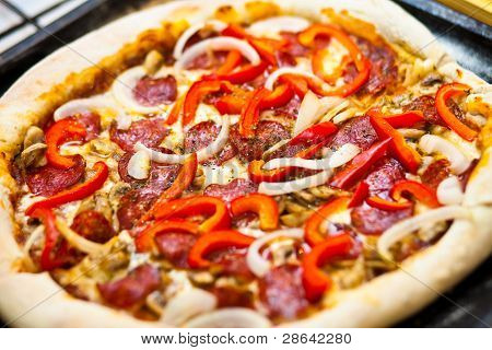 hausgemachte pizza