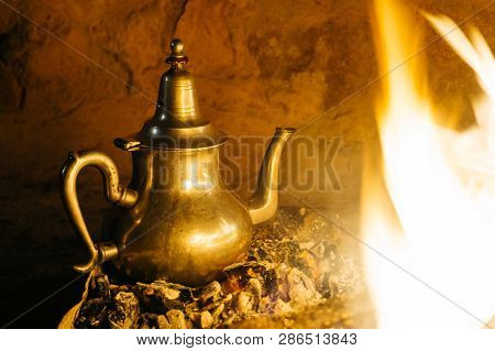 Arabian Mint Tea (moroccan Mint Tea) The National Hot Drink In The Middle East And The Muslim World.