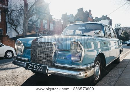 London, Uk - February 23, 2019: Front View Of Old Blue Mercedes-benz 600 Parked On A Side Of A Road 