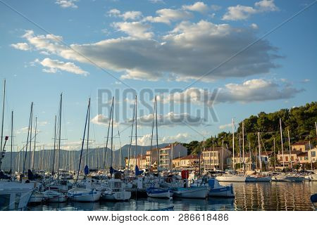 August 13, 2018, Small Fishermans And Yacht Haven, Marina In Saint-mandrier-sur-mer, Provence, Franc