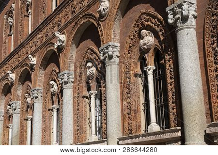 Milan, Lombardy, Italy: Ca Granda, Historic University