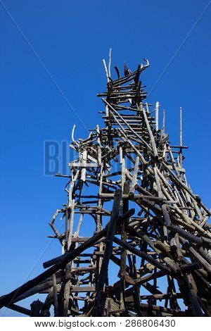 Nimis , A Structure Made Of 75 Tonnes Of Driftwood