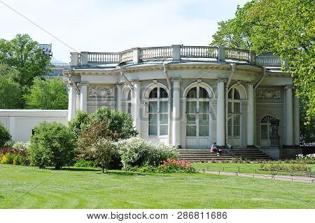 Saint- Petersburg, Russia - May 14, 2016: Pavilion Rossi In The Anichkov Garden In Early Spring
