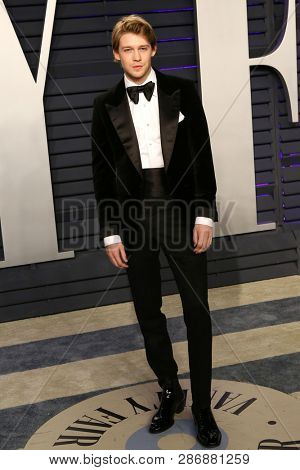 BEVERLY HILLS - FEB 24: Antoni Porowski at the 2019 Vanity Fair Oscar Party at The Wallis Annenberg Center for the Performing Arts on February 24, 2019 in Beverly Hills, CA