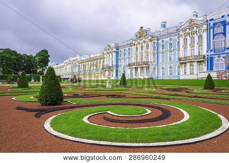 Pushkin, Russia-june 14, 2016: Catherine Palace Tsarist Village In The Town Of Pushkino