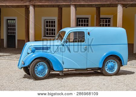 Almeida, Guarda, Portugal; May 2013: View Of An Old Car Model In Picadeiro Del´rey In The Walled Cit