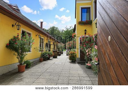 Courtyard Of The Heuriger House - Austrian Traditional Wine Tavern. Market Town Of Perchtoldsdorf, M