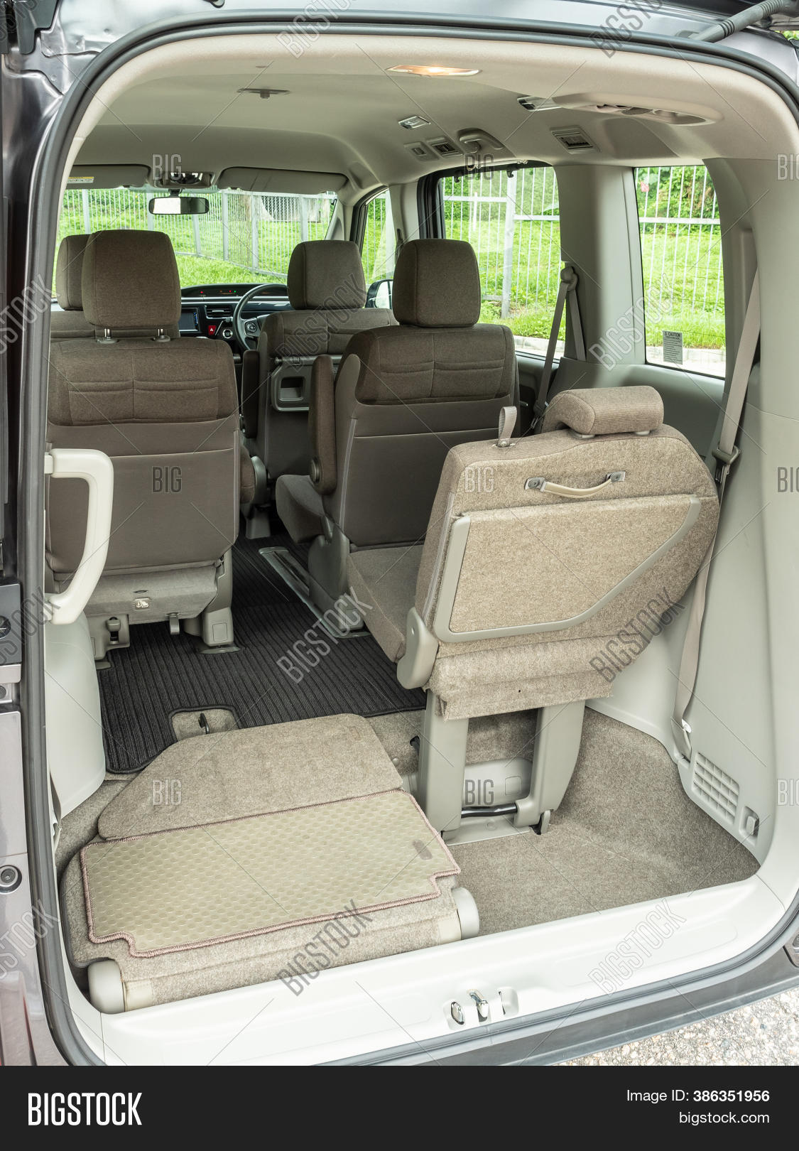 Honda Stepwgn Interior Image & Photo (Free Trial) Bigstock