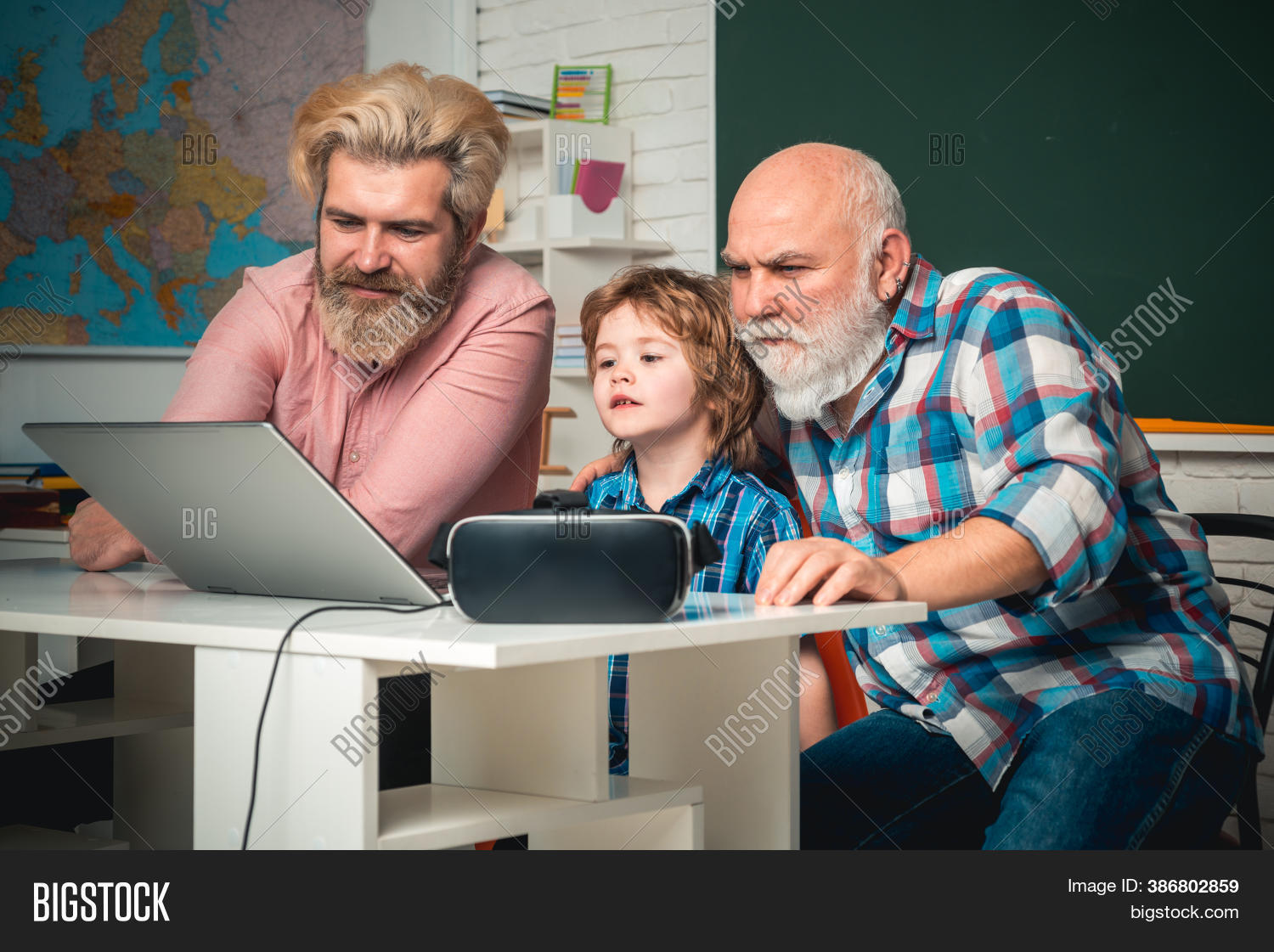 Happy 图片和照片（免费试用） | Bigstock