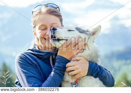 Dod With Woman Living In Mountains Area