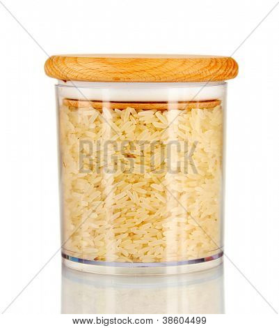 arroz em jar no fundo branco
