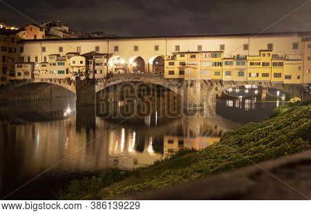 Ponte Vecchio In Florence Over The Arno River And Vasari Corridor
