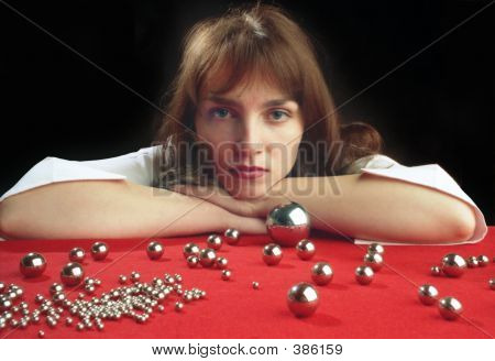 ein Mädchen und das Metall