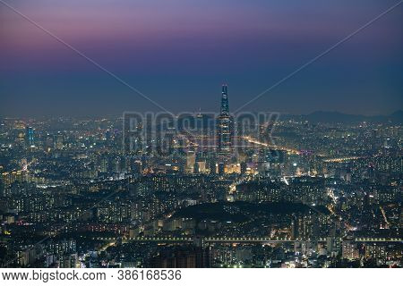 Seoul, South Koera - Oct 27, 2019: Lotte World Tower And Seoul City At Night