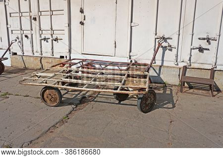 Old 4 Wheels Metal Hand Cart, Hand Truck, Hand Trolley. Three Wheels Barrow