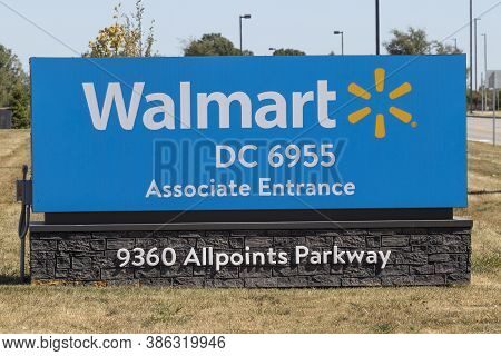 Plainfield - Circa September 2020: Walmart.com Fulfillment Center. Walmart Stocks And Ships Ecommerc