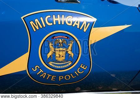 Saint Clair Shores, Michigan / Usa - 09-21-2020: 24Th Annual Waterfront Car Show Presented By The Vi